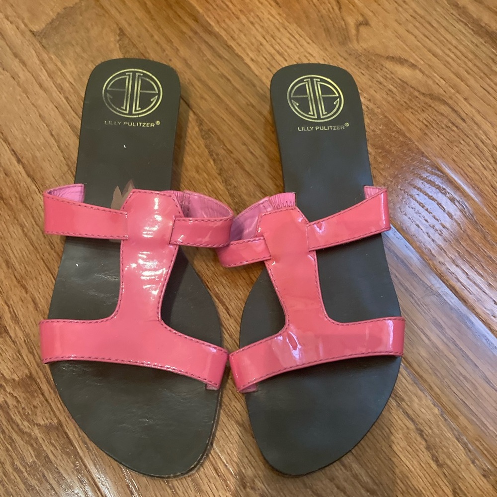 LILLY PULITZER 🌸Pink Cutout Sandals in patent leather size 9